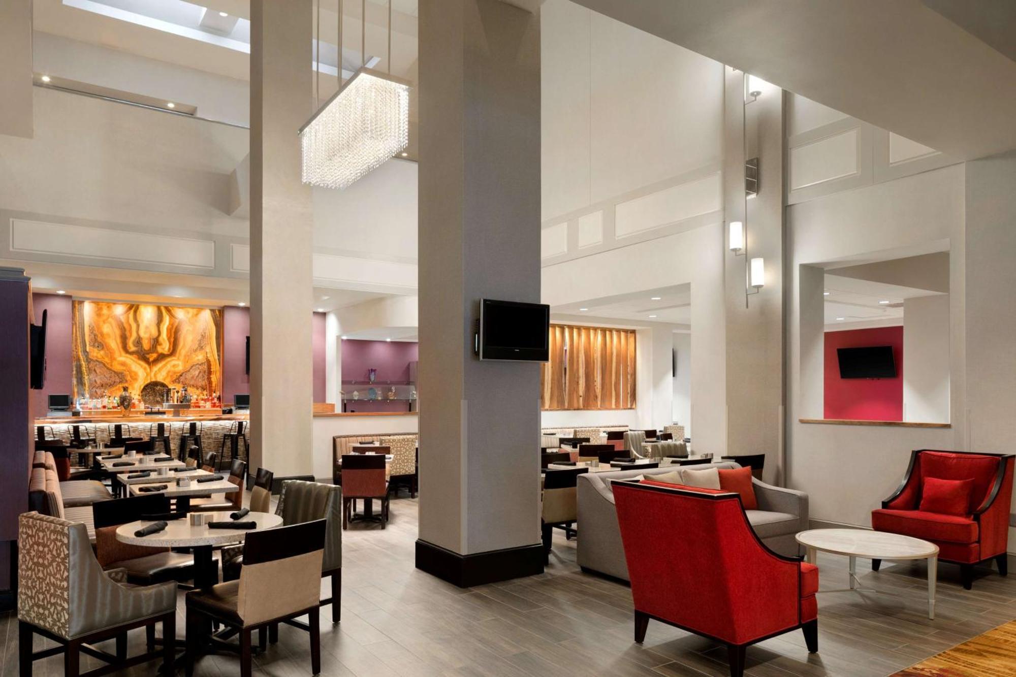 Hilton Fort Wayne At The Grand Wayne Convention Center (Adults Only) Buitenkant foto